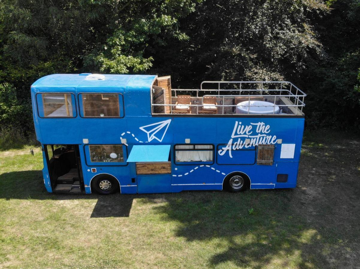 Delightful 2 Bed Double Decker Bus With Hot Tub Hotell Uckfield Exteriör bild